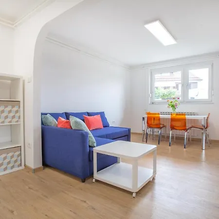 Apartment 3 Bedroom Cozy In
