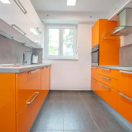 Lejlighed 3 Bedroom Cozy Apartment In Koper *