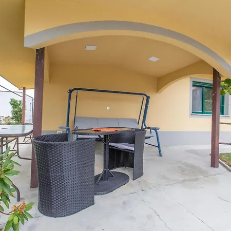 Lejlighed 3 Bedroom Cozy Apartment In Koper *