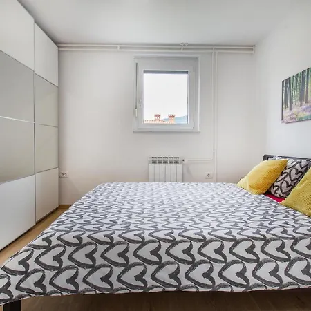 3 Bedroom Cozy In Apartment Koper