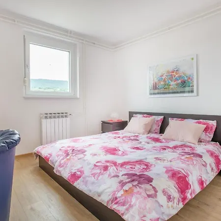 Lägenhet Lovely In *