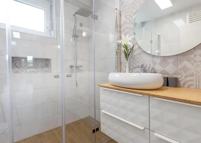 Διαμέρισμα Lovely In *